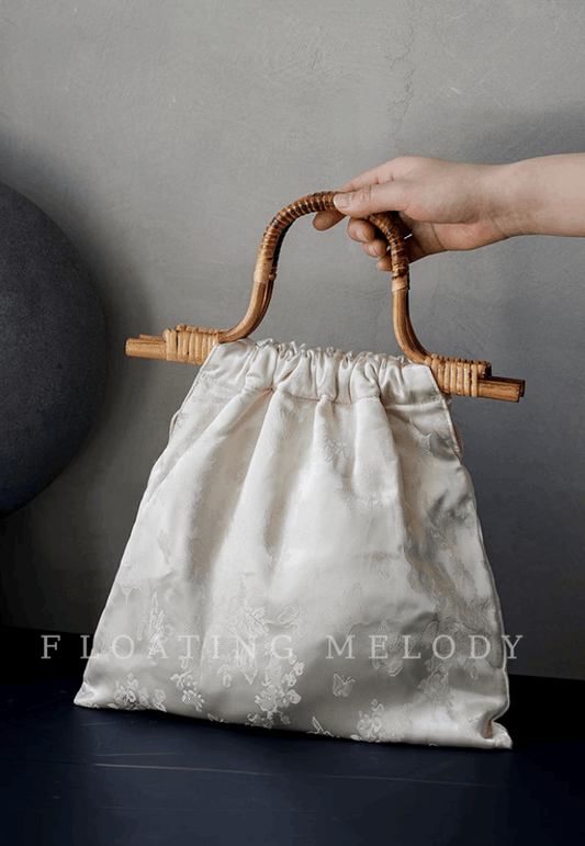 white bag with wood handle chinese style handbag hand touch