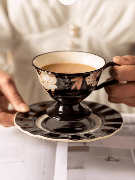 hold floral cup