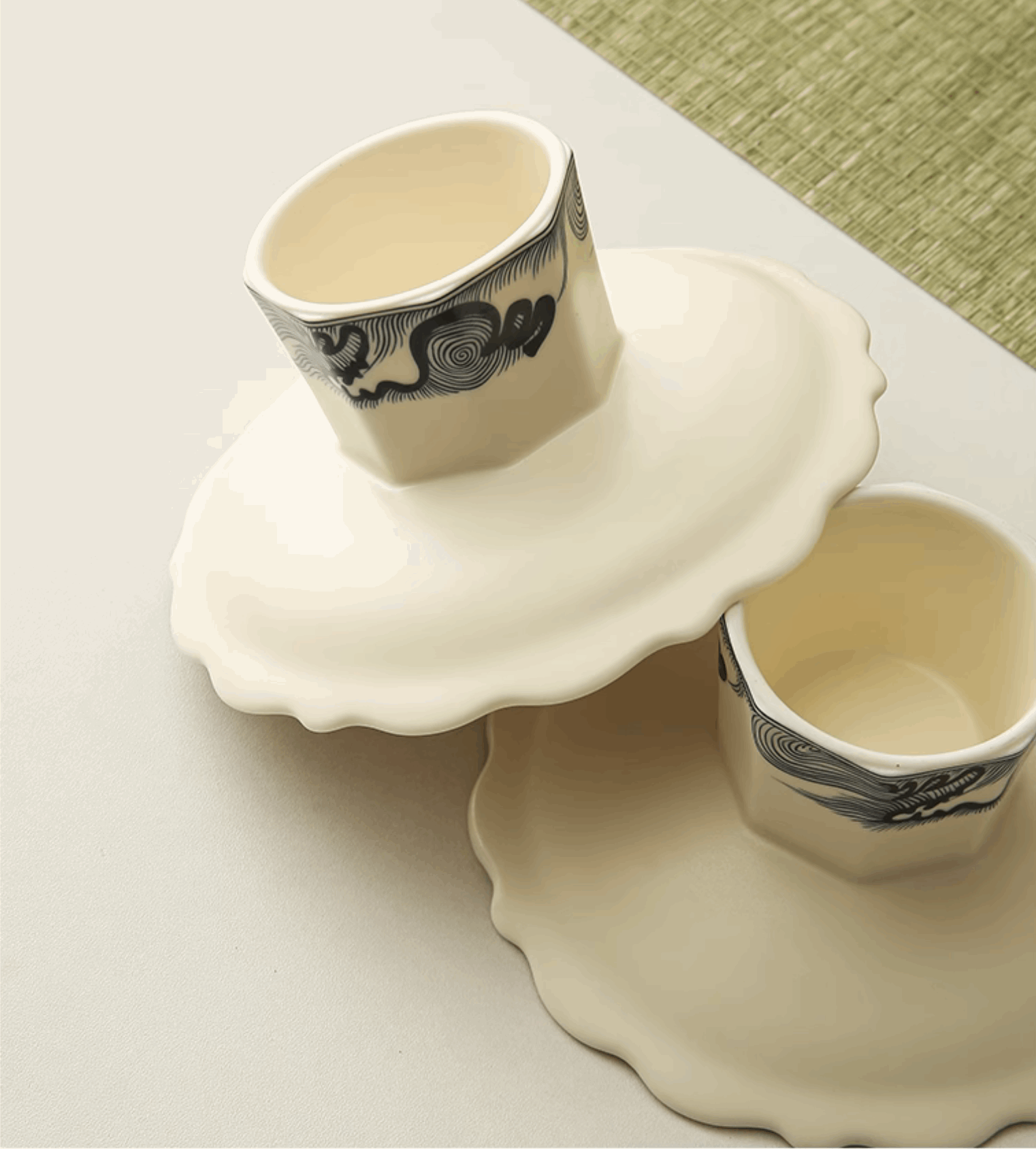 serving platter bottom